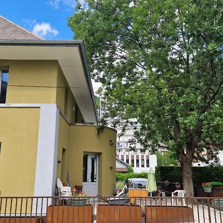 L'auberge Le Toit Gasthof Moûtiers
